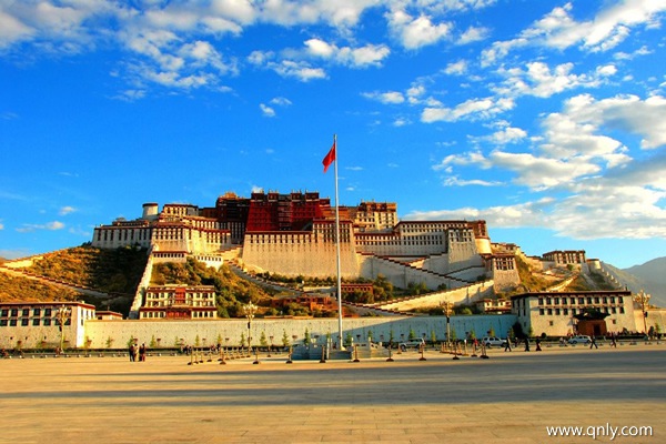 布达拉宫