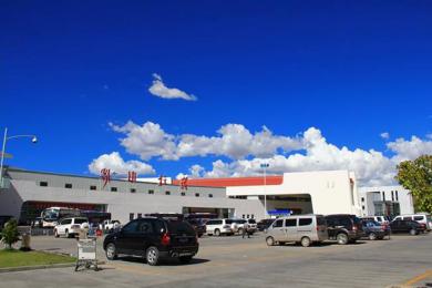 南充有到拉萨的飞机吗？