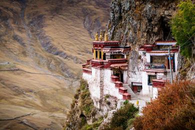 成都去西藏旅游费用多少？