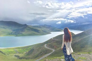 西藏和泰国哪个值得去？