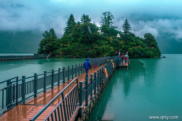 哪个季节去西藏旅游好
