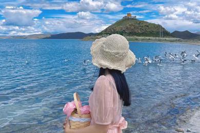 女士去西藏旅游穿什么？