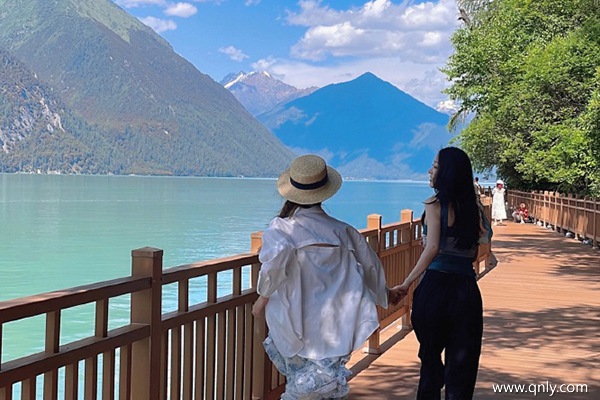 去珠峰旅游需要多少钱