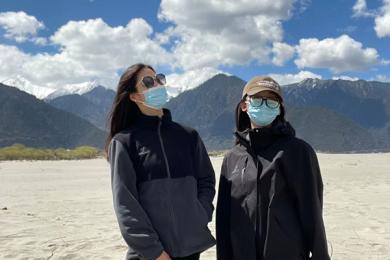 和闺蜜坐飞机去西藏旅游路线攻略有哪些？